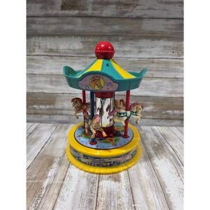 Redbox 1991 Musical Carousel Merry Go Round Toy Horses Plays Music Vintage WORKS